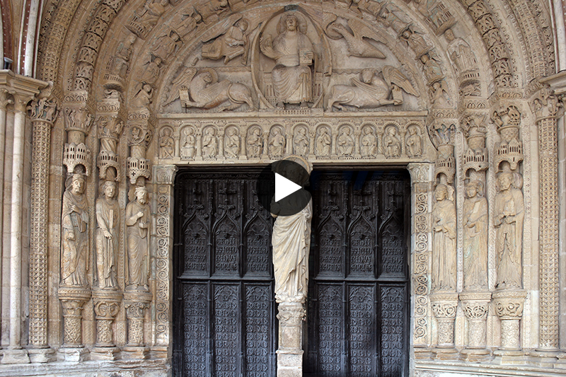 Video: South Transept Porch Saint Etienne de Bourges